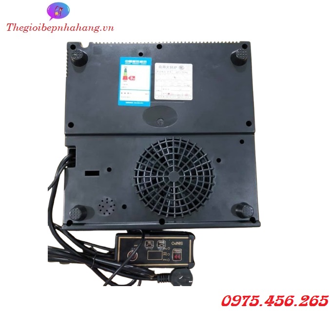 Mặt sau bếp điện từ âm bàn vuông 2000w nhà hàng